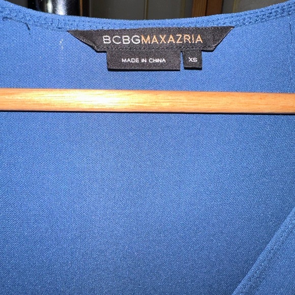 BCBG Max Azria | Los Angeles | Navy wrap dress | size XS| midi length - Picture 2 of 6
